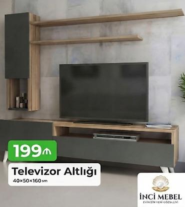 divarda kitab refleri: Yeni, Düz TV altlığı, Polkalı, Azərbaycan — 1