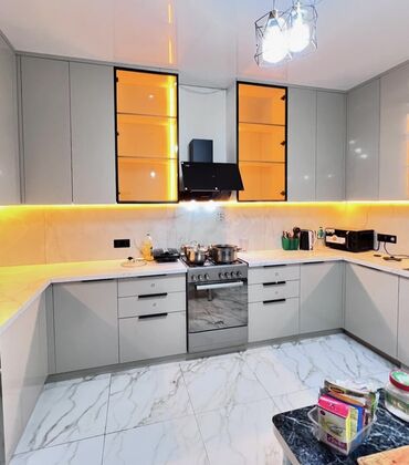 Кухонные гарнитуры: Кухонный гарнитур, Новый — 2