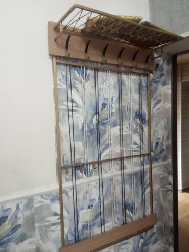 нож ножи ножик ножичек: Продам 3 вешалки, состояние отличное. 3 микрорайон