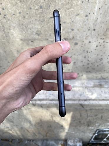 se iphone: IPhone 11, 128 GB, Qara, Zəmanət, Simsiz şarj, Face ID — 4