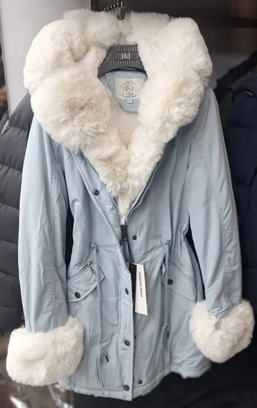 Zimske jakne: Ženske zimske jakne dostupne S M L XL. Postavljene celom dužinom 7200 — 7