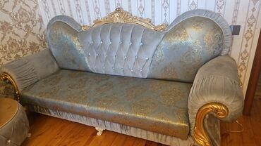 Otaq qapıları: Divan