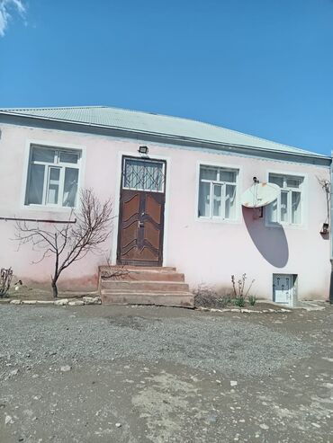 baxın yuzh magistral asanbai rayonunda böyük ev satıram: 3 otaqlı, 100 kv. m