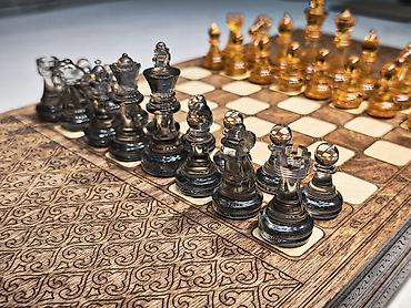 Шахматы: Набор 2в1шахматы+нарды, с резной деревянной доской и фигурками из — 1