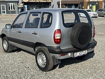 Транспорт: Chevrolet Niva: 2008 г., 1.7 л, Механика, Бензин, Внедорожник — 5