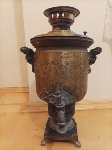 Samovarlar: İşlənmiş Od Samovar, 10 l, Ünvandan götürmə