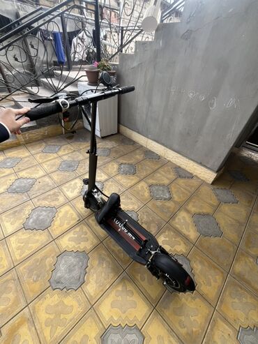 Elektrikli samokatlar: Elektrikli skuter – şəhər daxili səmərəli hərəkət üçün — 1