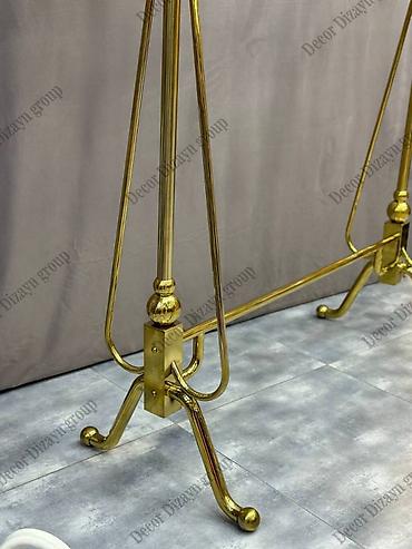 taxta asılqan: Jd-429 qizili 
120x50x149sm 380 azn — 3