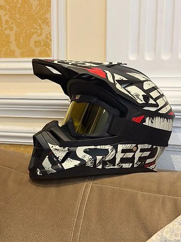 moto 500: Kross kask M\L razmer ideal vezyetdedi ackisi hec istifade — 1