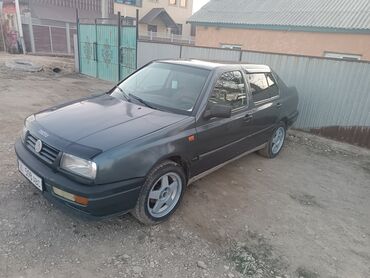Volkswagen: Volkswagen Vento: 1994 г., 1.8 л, Механика, Бензин, Седан