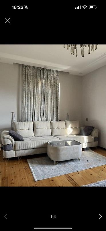 işıqlı güzgü: Mebel dəsti – qonaq otağı üçün - Yumşaq krem rəngli künc divan — 2