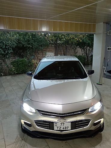 spark chevrolet: Chevrolet Malibu LT – sedan Xarici görünüş: - Rəng: şampan/metalik — 4