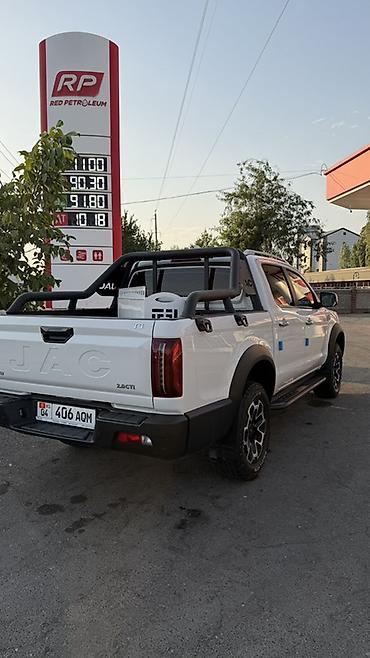 салквн тор: JAC : 2025 г., 2 л, Автомат, Дизель, Пикап — 2