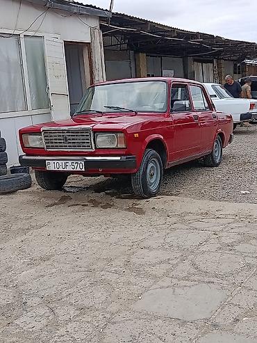radiator opel astra g: VAZ 2107, qırmızı sedan Xüsusiyyətlər: - Kuzov: 4 qapılı sedan — 1