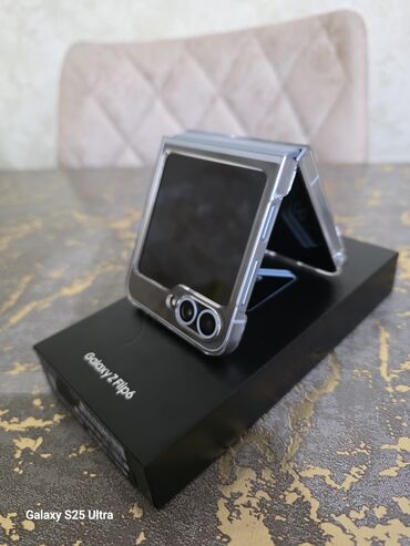 Samsung: Samsung Galaxy Z Flip6 — 11