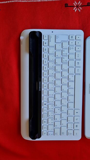 Tableti: Tablet kao nov sve radi fabricka tastatura,orginal, kao nov bez mane — 9