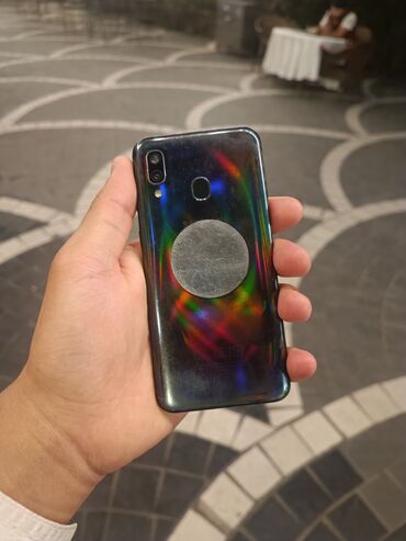 Digər mobil telefonlar: Samsung Galaxy A40, 64 GB, rəng - Boz