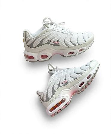 platnene bele patike: Patike Nike Air Max Plus (Tn), bela/siva sa roze detaljima - — 1