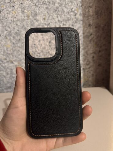 Чехлы: Набор чехлов для iPhone с крупным вырезом под блок камер. В — 1