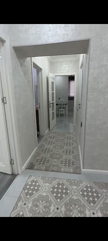ismayıllıda kiraye evler: Naxçıvan şəhər mərkəzdə Təhsil nazirliyin yanı. 5 mərtəbənin 5 i. 4 — 8