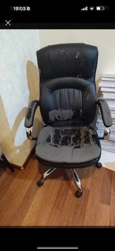 Ofis masaları: Təkərli, Süni dəri