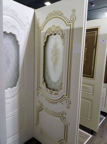 qapllar otaq: Klassik üslubda interyer qapıları - Material: MDF əsaslı, üzərində