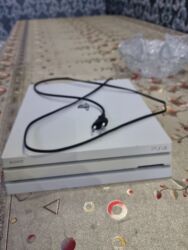 скупка ноутбуки: Игровая консоль Sony PlayStation 4 Pro (белая) - Цвет: белый (Glacier