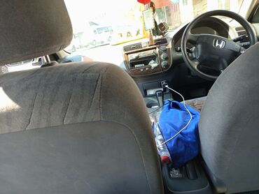 Honda: Honda Civic: 2001 г., Седан — 5