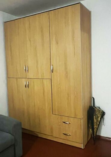 шифоньеры бу ош: Срочно продаю платяной,большой, 2,5 метра высотой вместительный шкаф