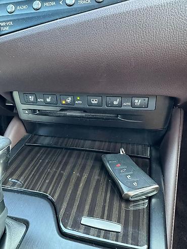 Lexus: Lexus ES: 2019 г., 2.5 л, Вариатор, Гибрид, Седан — 13