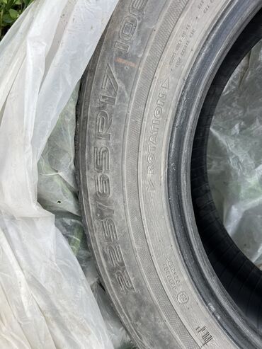 шины 17 мерс: На запаску 1000 за пару, без шишек и порезов