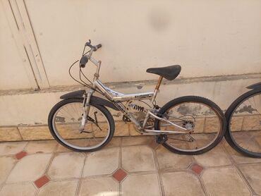 volesepet: İşlənmiş Şəhər velosipedi Adidas, 24", Ünvandan götürmə