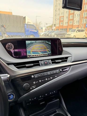 Lexus: Lexus ES: 2019 г., 2.5 л, Гибрид — 12