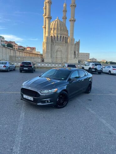 заводские тонированные стекла: Ford Fusion (sedan) – tünd boz rəng, qara diskli idman üslublu