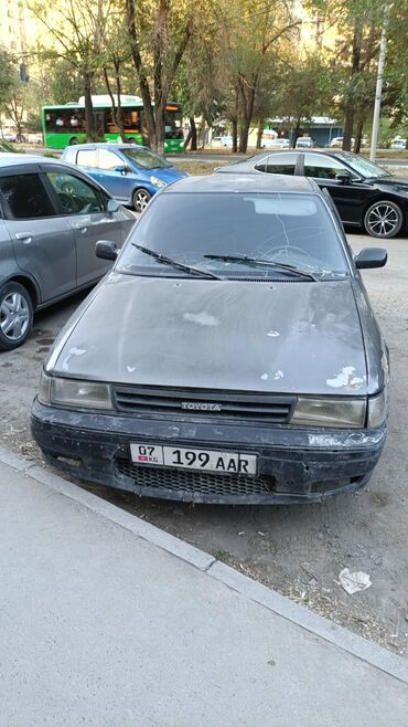 Toyota: Toyota Carina: 1989 г., Механика, Бензин, Седан