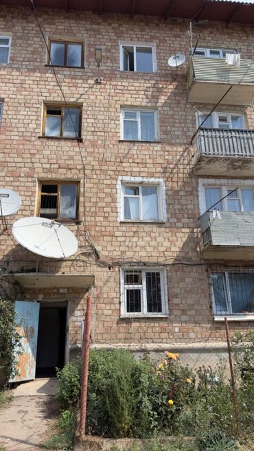 купить квартиру в строящемся доме в бишкеке: 2 комнаты, 40 м², Индивидуалка, 1 этаж, Старый ремонт