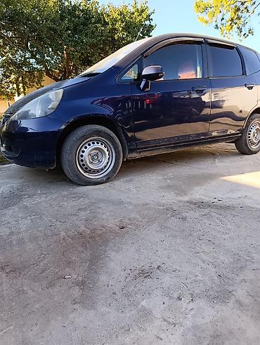 куплю авто до 5000 долларов: Honda Fit: 2002 г., 1.3 л, Автомат, Бензин, Хэтчбэк — 3