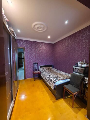 Köhnə tikili: Bakı, 4 otaqlı, Köhnə tikili, m. Əhmədli, 100 kv. m — 15