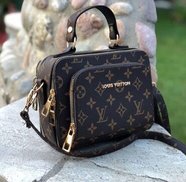 Sportske torbe i rančevi: Tasne i rancevi 1600 — 14