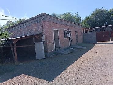 Продажа коттеджей и домов: Продается добротный дом с большим сараем и навесом. Идеально подходит — 9