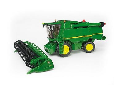 laguna pernice: Kombajn John Deere T670i – BRUDER, razmera 1:16 Šifra proizvoda: 02 — 5