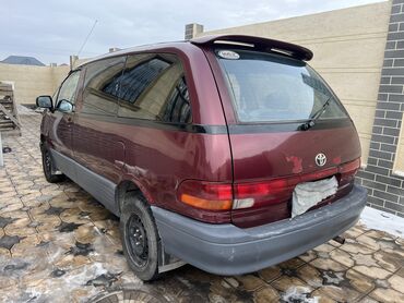 Toyota: Toyota Previa: 1991 г., 2.4 л, Механика, Бензин, Минивэн