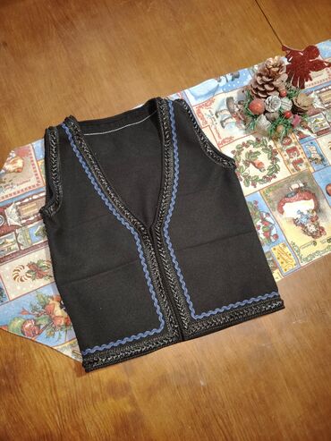 Kompleti: Dečiji komplet za folklor/tradicionalnu nošnju - Komplet sadrži — 2