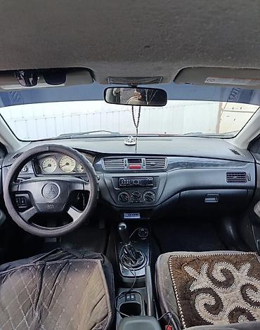 Mitsubishi Lancer: 2004 г., 1.6 л, Механика, Бензин, Седан