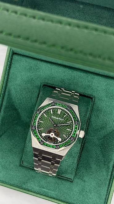 dizel saat: Audemars Piguet üslubunda yaşıl siferblatlı qol saatı. Saatın dizaynı — 2
