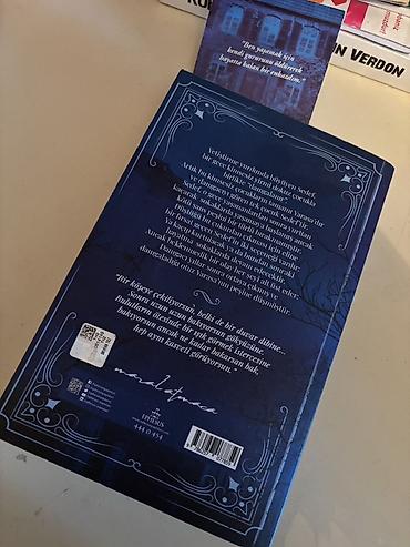 Bədii ədəbiyyat: Məhsul: Kitab — “YaralasAR” Müəllif: Maral Atmaca Nəşriyyat: Ephesus — 2