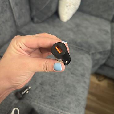 Mobil telefonlar üçün digər aksesuarlar: Avtomobil üçün aksesuarlar dəsti Dəstə daxildir: - Siqaret — 14