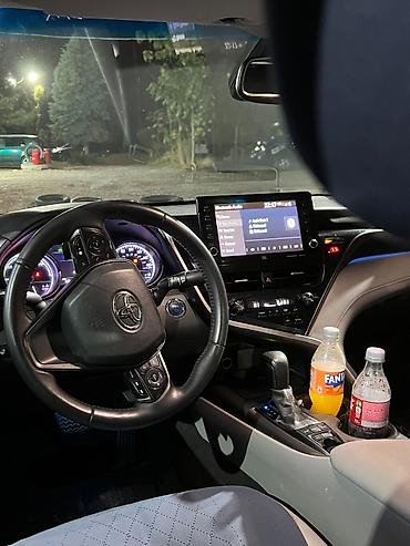 американский авто: Toyota Camry: 2022 г., 2.5 л, Автомат, Гибрид, Седан — 3