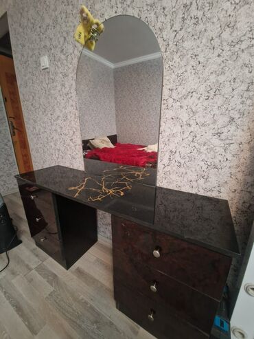 купить трюмо с зеркалом: Yeni, Güzgülü