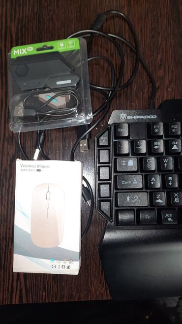 ретро приставка: Мышь, клавиатура и конвертер для игры в ПАБЖ через мобильный телефон